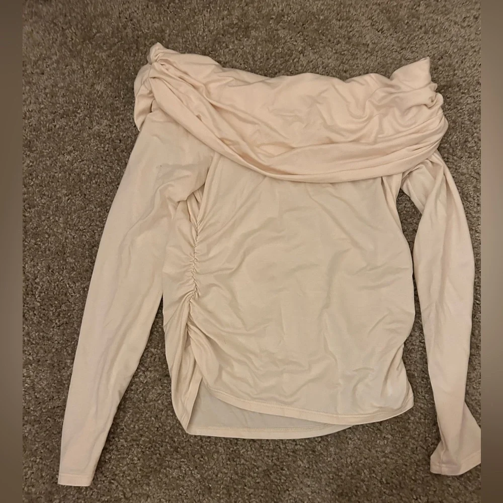 Reformation Florentina Cream Off the Shoulder Top - Picture 4 of 6